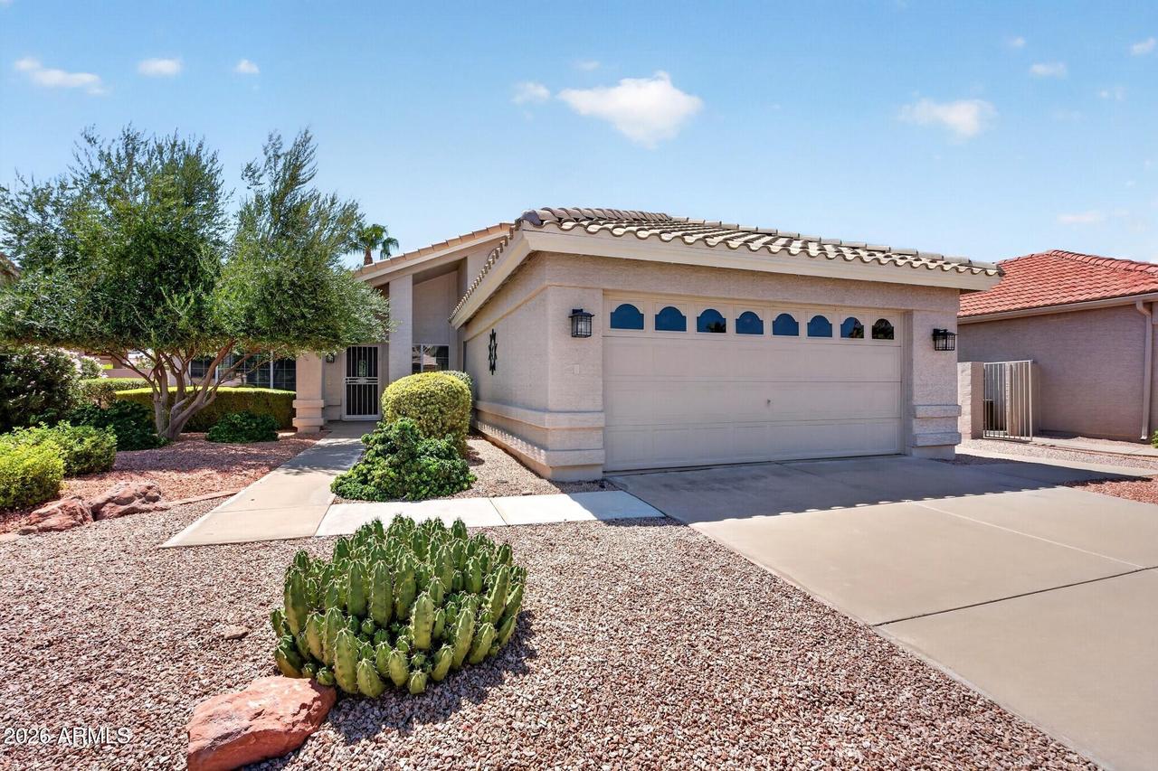 10209 E Coopers Hawk Dr., Sun Lakes, AZ 85248