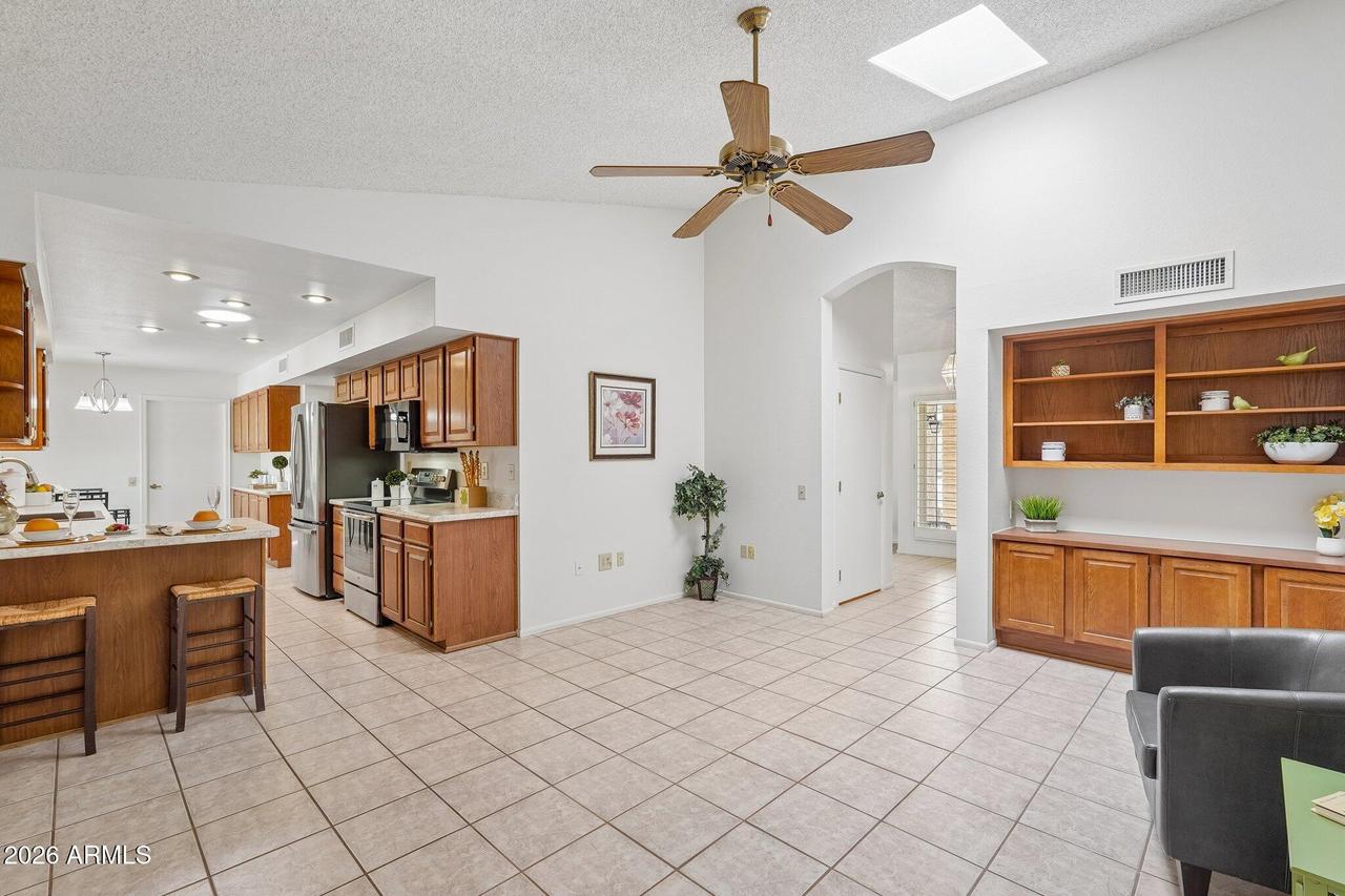 17819 N 136th Ct., Sun City West, AZ 85375