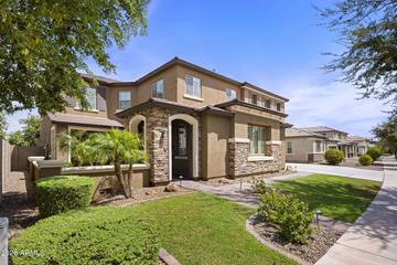 New Homes with Master Bedrooms on the 1st Floor That Attend Queen Creek Middle School: August 29th to September 4th