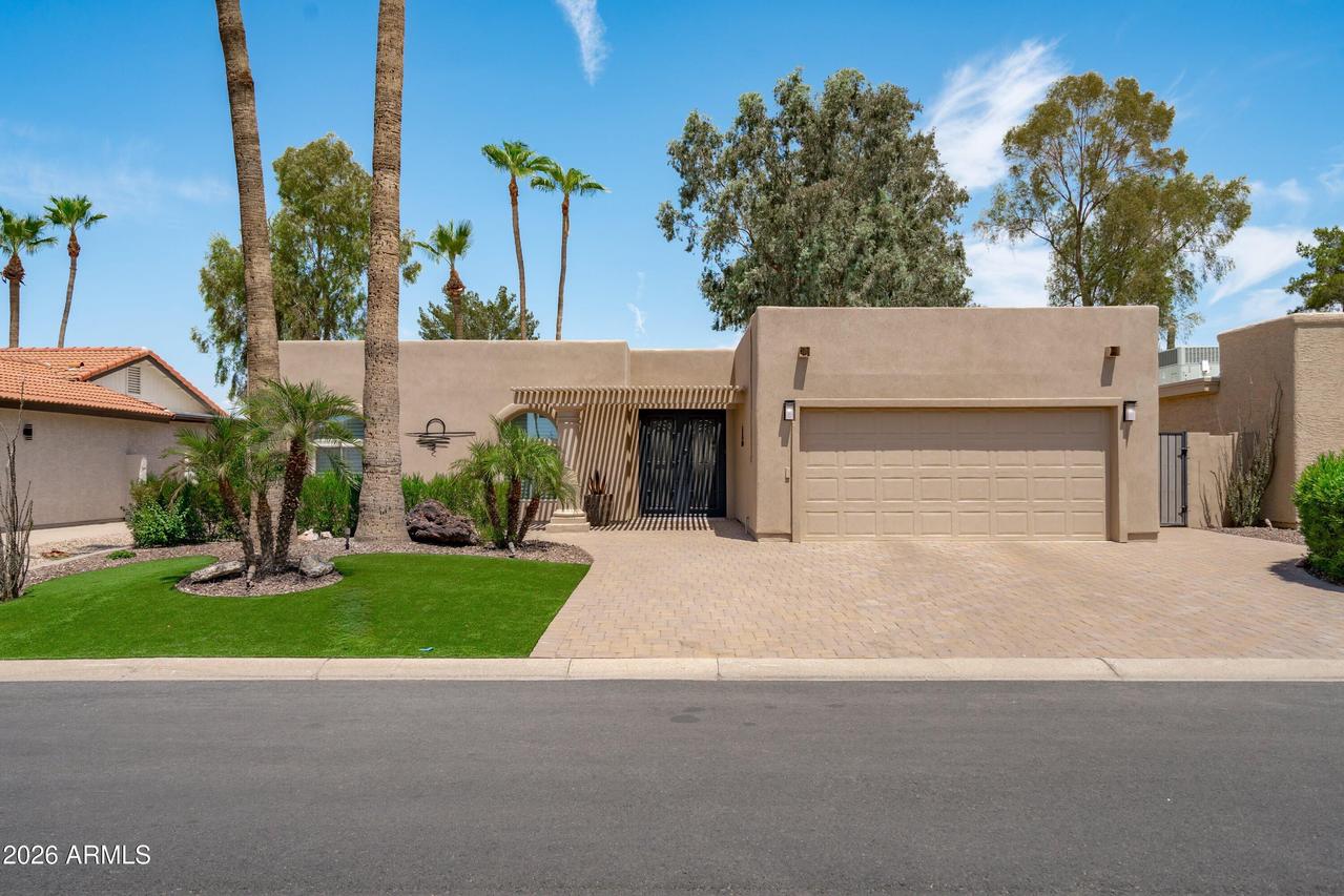 9736 E Watford Way, Sun Lakes, AZ 85248