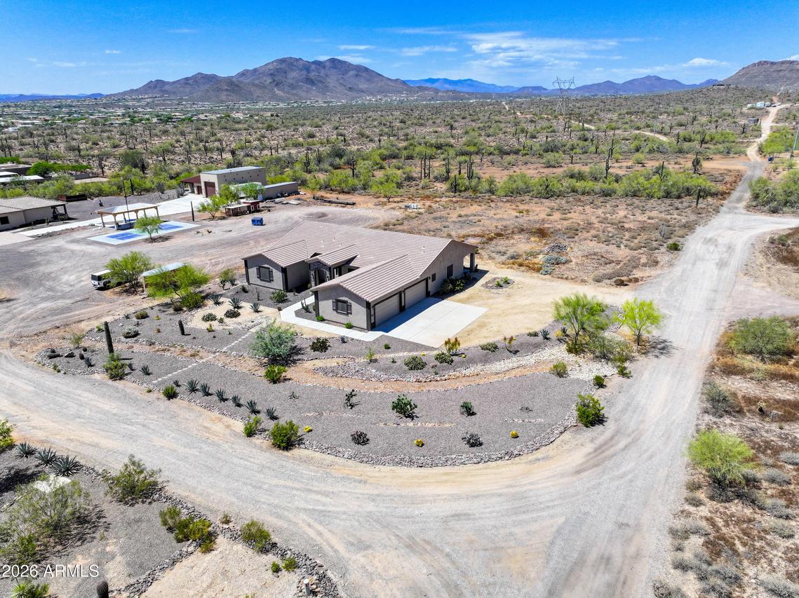40130 N 7th St., Phoenix, AZ 85086