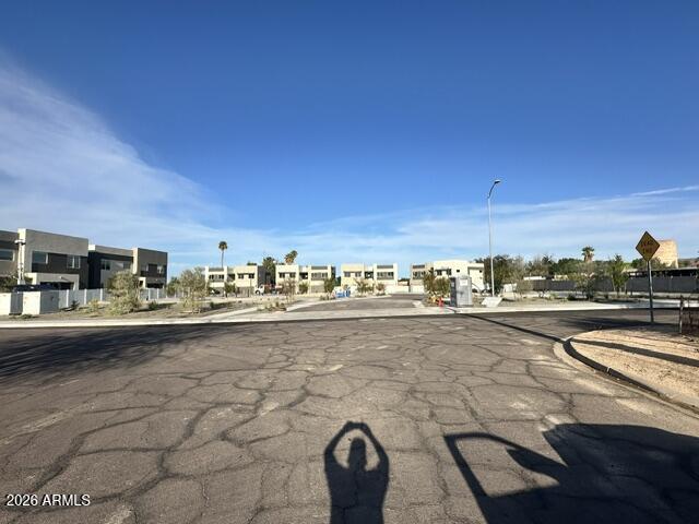 822 E Alta Vista Rd., Phoenix, AZ 85042