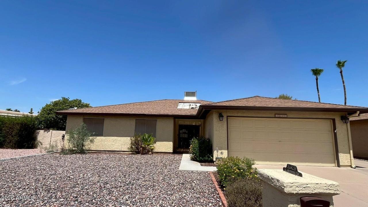 26429 S New Town Dr., Sun Lakes, AZ 85248