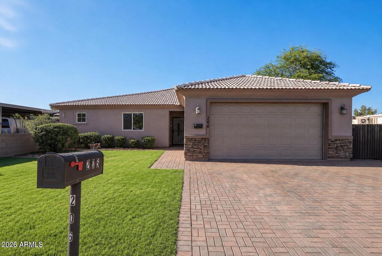 206 W Rio Vista Ln., Avondale, AZ 85323