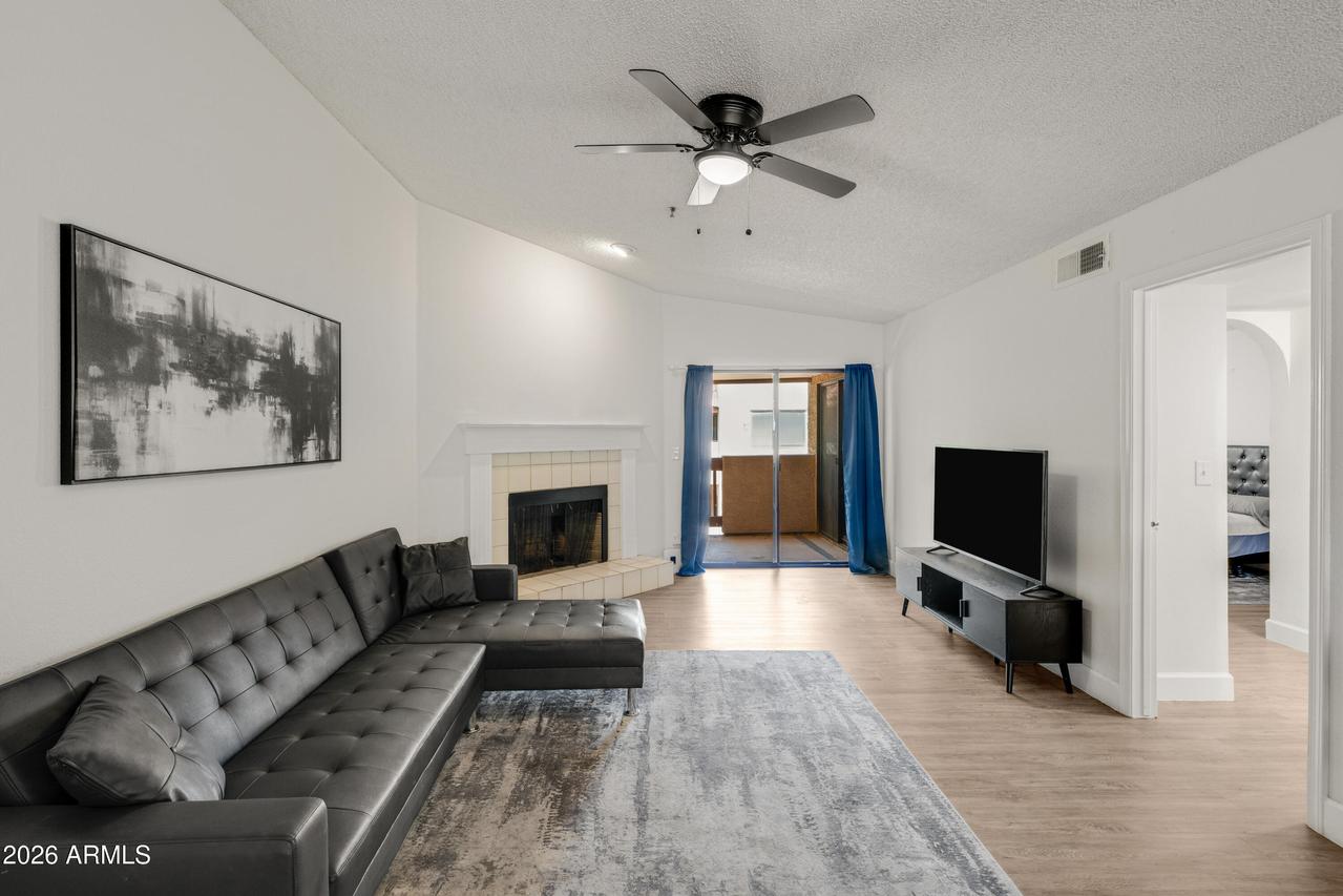 3031 N Civic Center Plz. #349, Scottsdale, AZ 85251