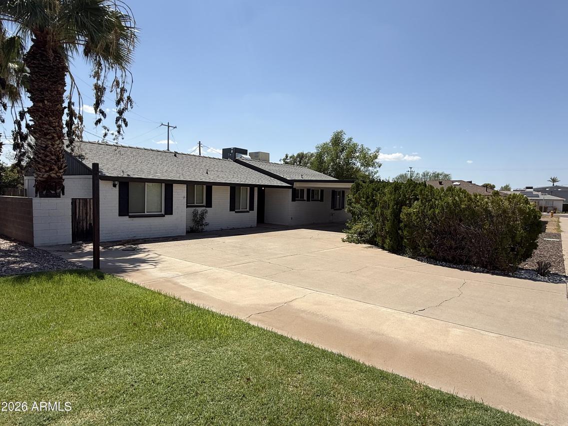 815 E Cavalier Dr., Phoenix, AZ 85014