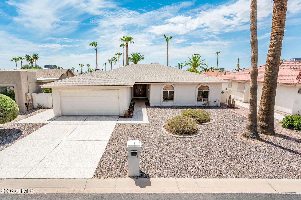 26602 S Dartford Dr., Sun Lakes, AZ 85248