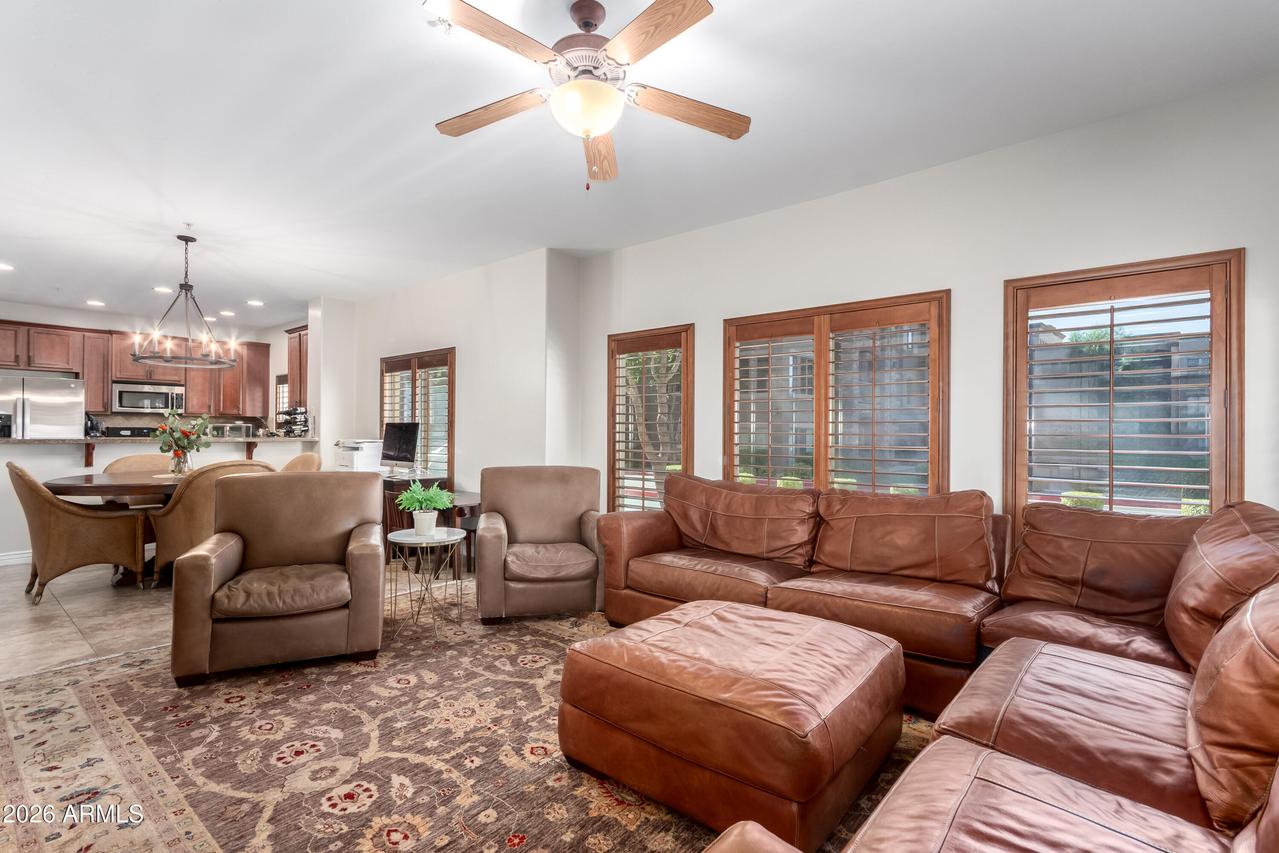 5450 E Deer Valley Dr. #1217, Phoenix, AZ 85054