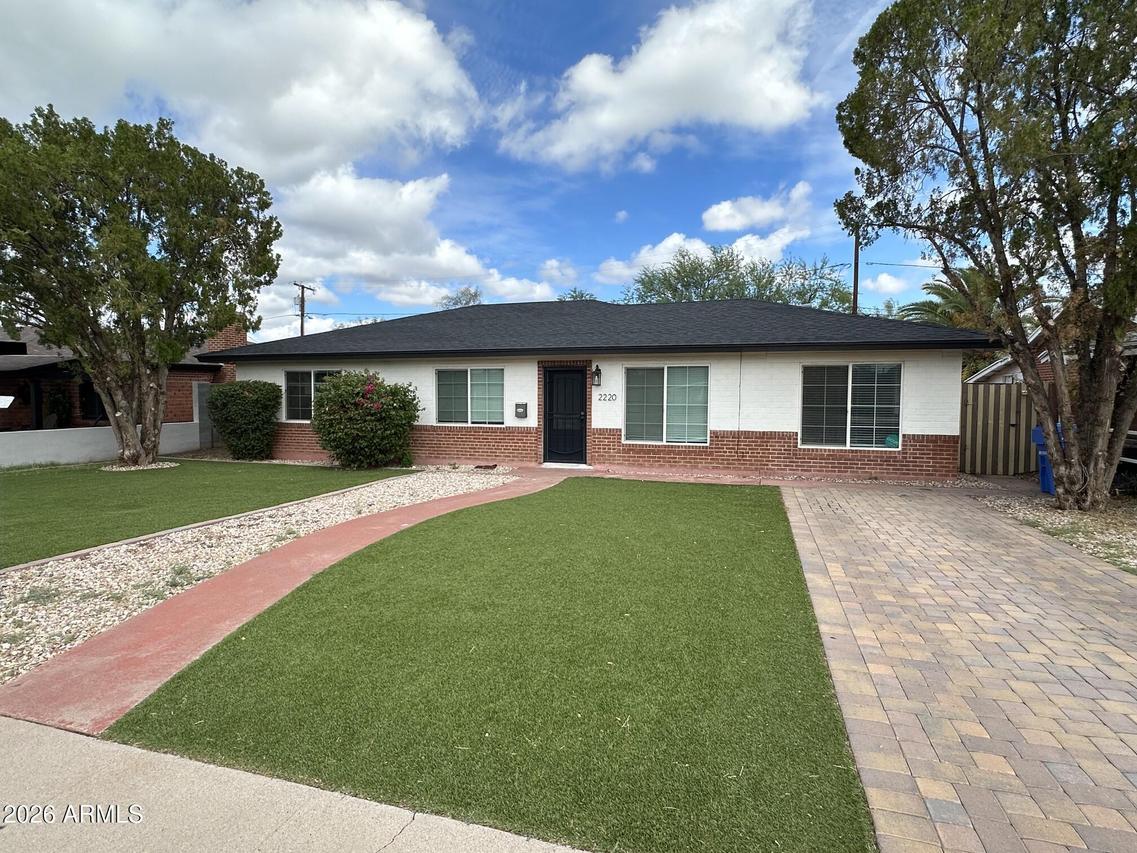 2220 E Heatherbrae Dr., Phoenix, AZ 85016