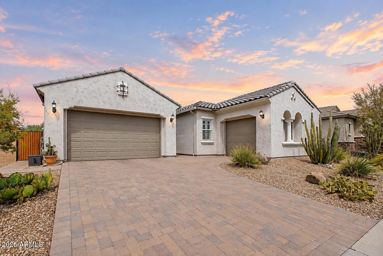 9428 W Fallen Leaf Ln., Peoria, AZ 85383