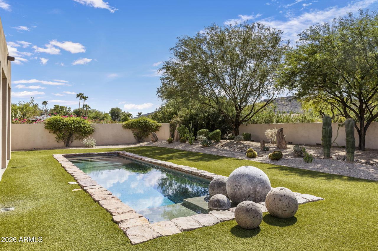 7702 N Mockingbird Ln., Paradise Valley, AZ 85253