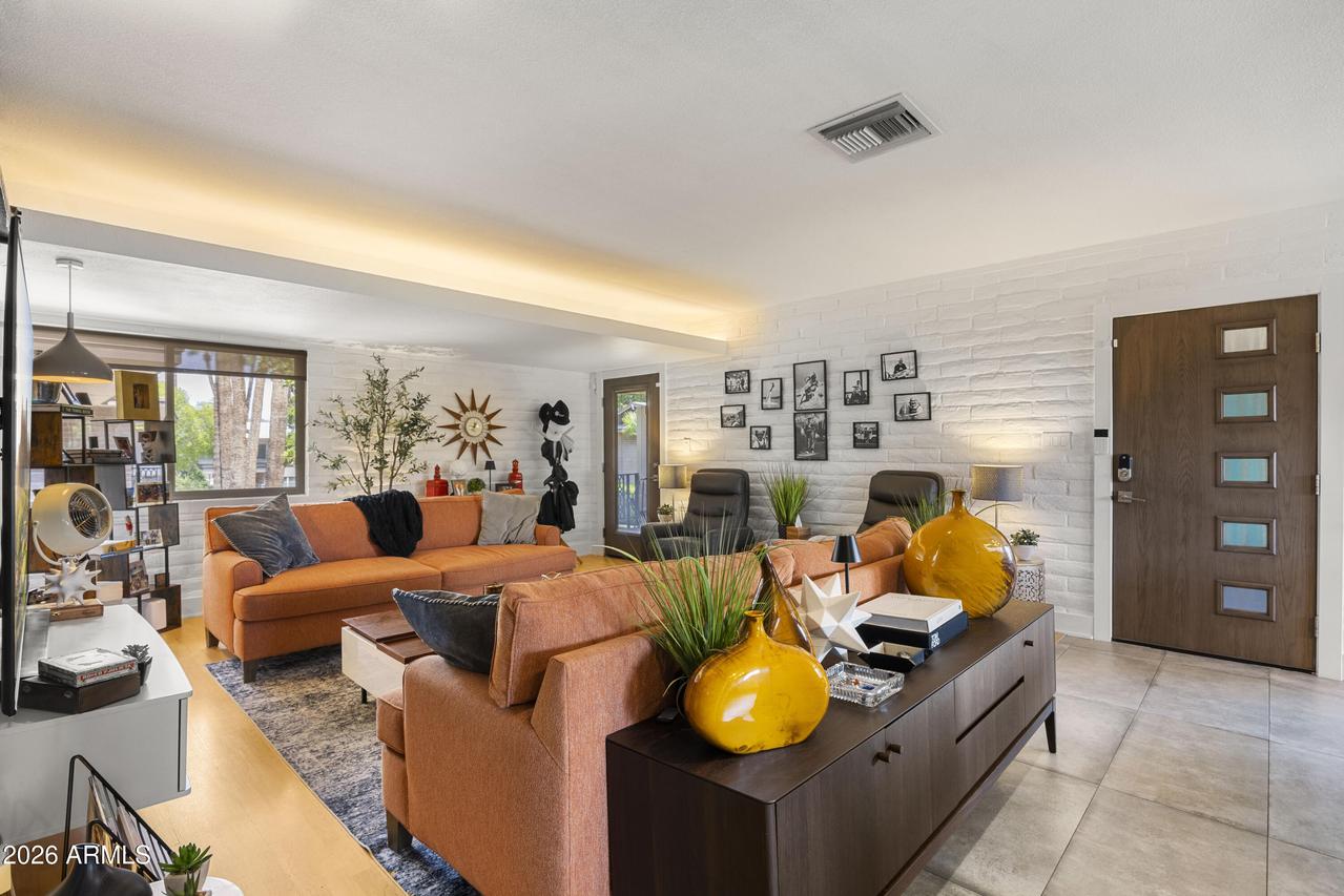 1901 E Missouri Ave. #207, Phoenix, AZ 85016