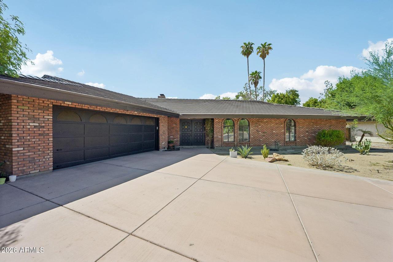 123 E Loma Vista Dr., Tempe, AZ 85282