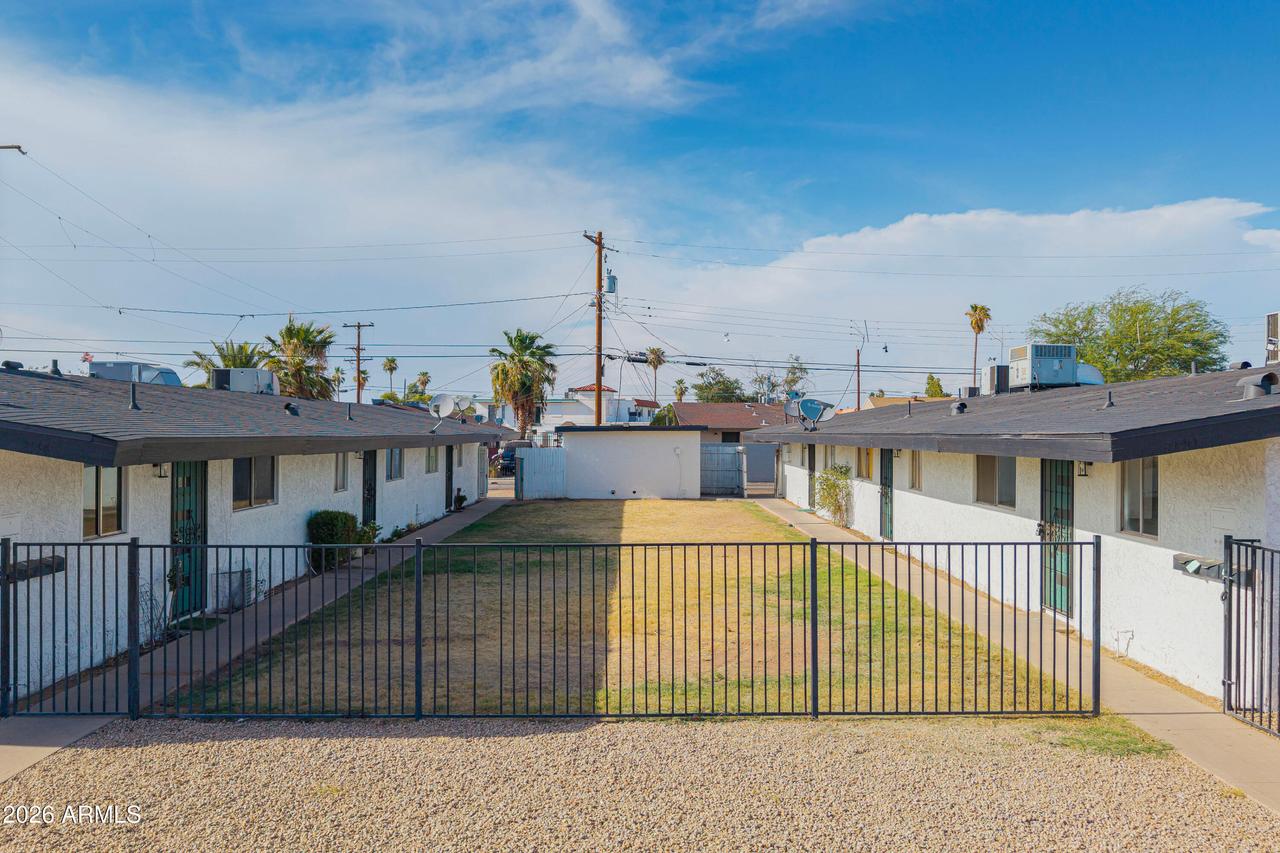 2140 W Heatherbrae Dr., Phoenix, AZ 85015