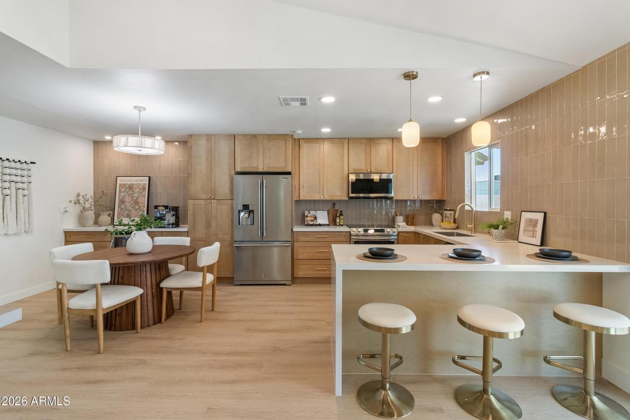 2205 E Catalina Ave., Mesa, AZ 85204