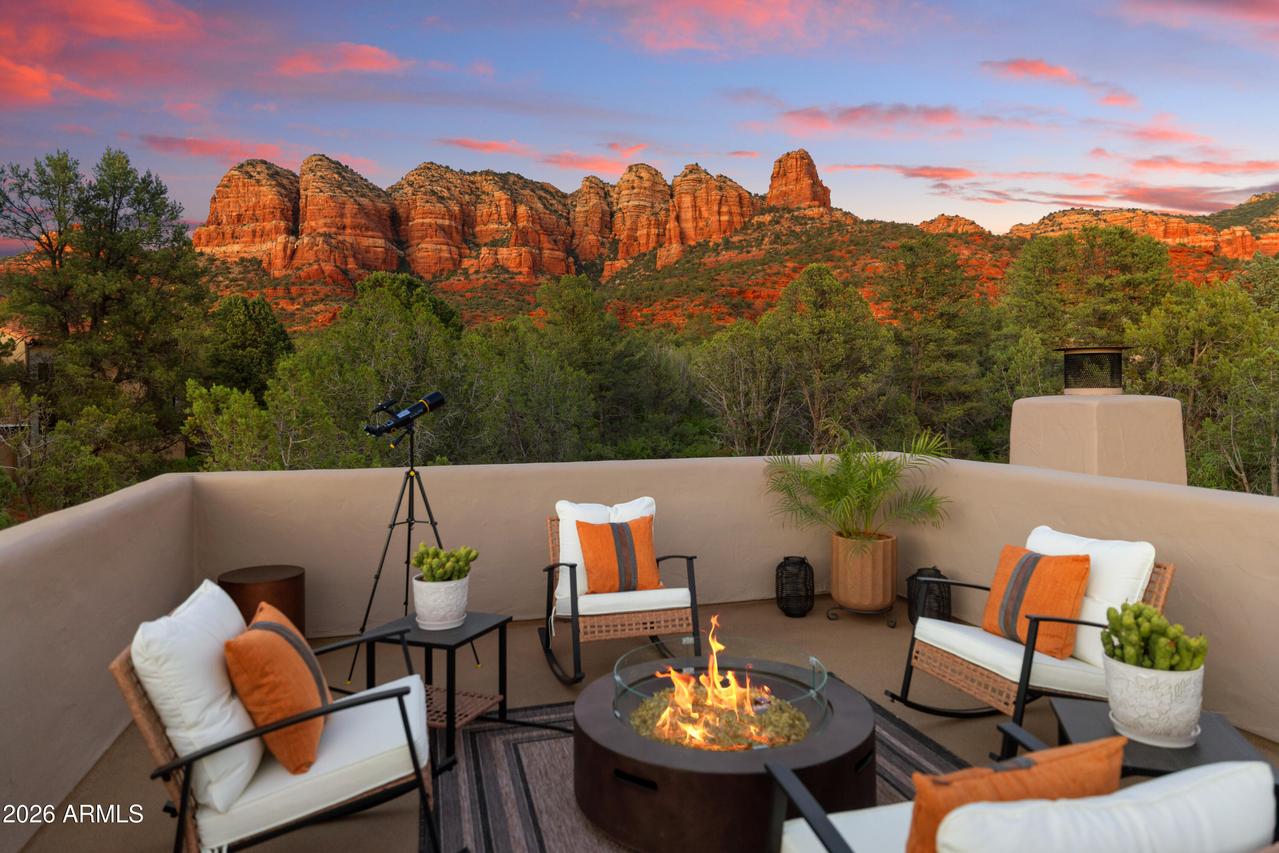 30 Navajo Tr., Sedona, AZ 86351