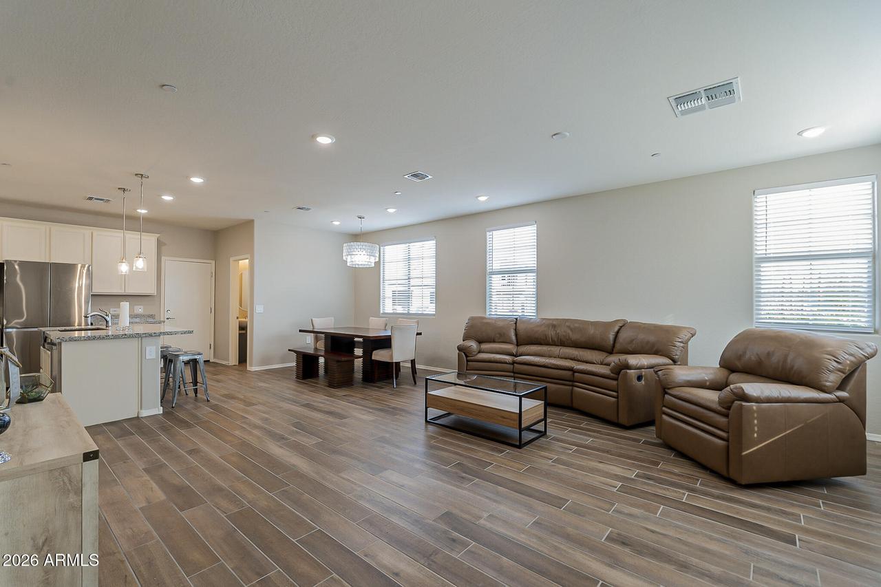 1825 E Hampton Ln. #111, Gilbert, AZ 85295