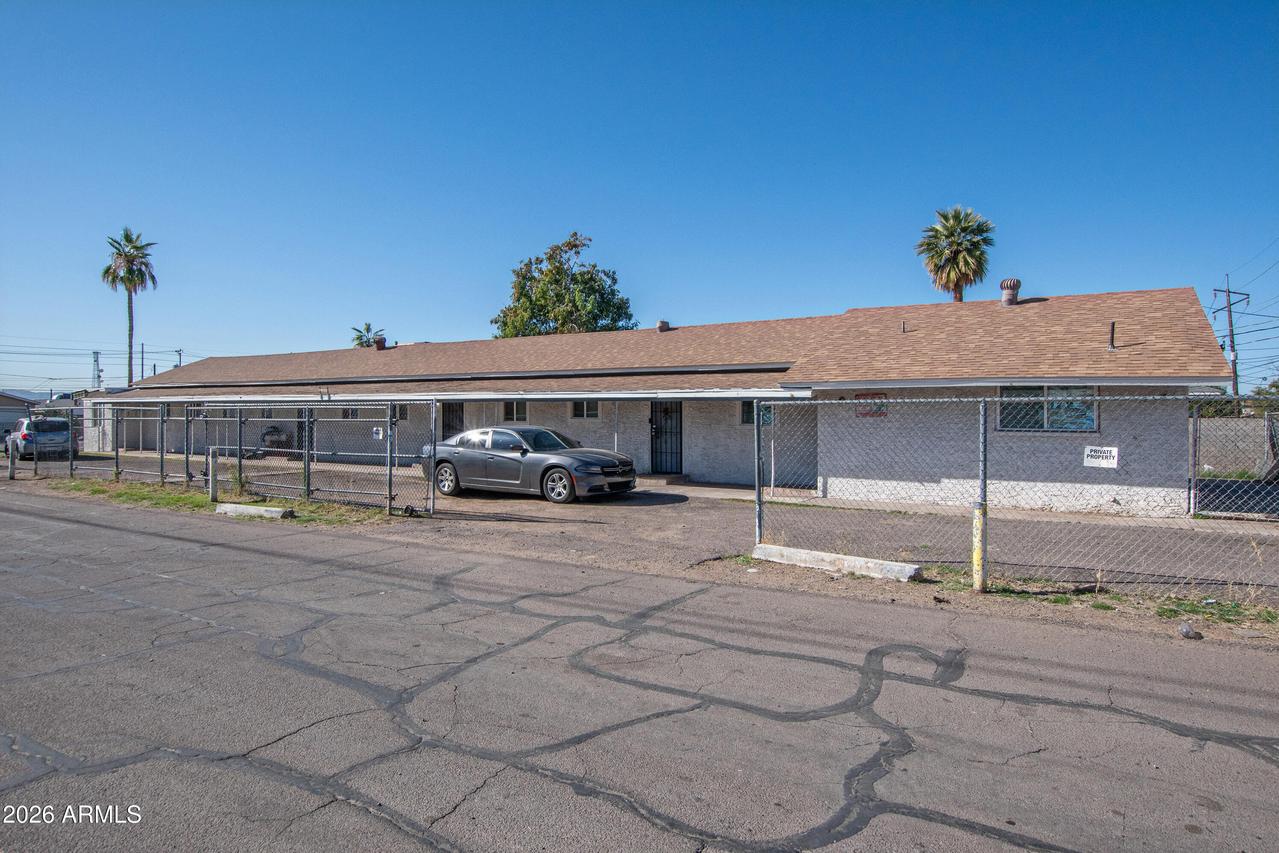 2242 E Taylor St., Phoenix, AZ 85006