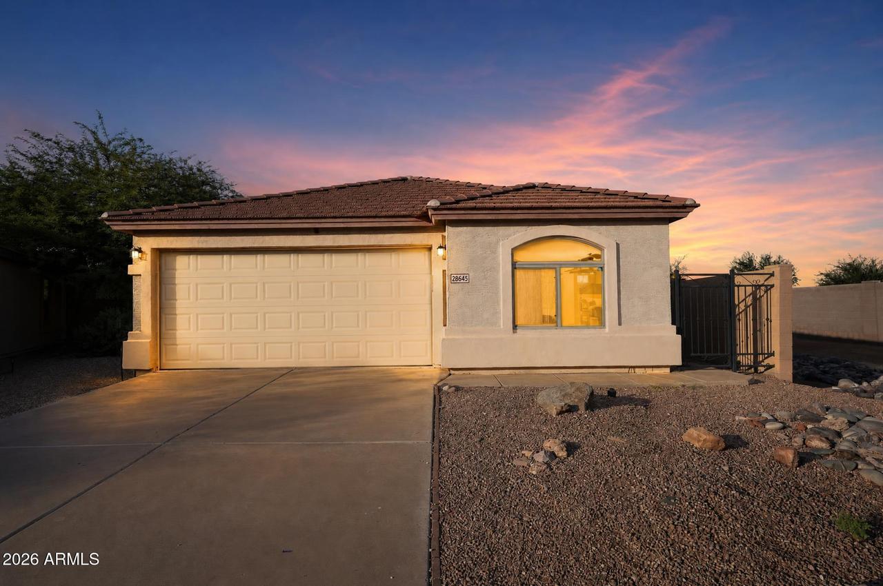 28645 N Dolomite Ln., San Tan Valley, AZ 85143
