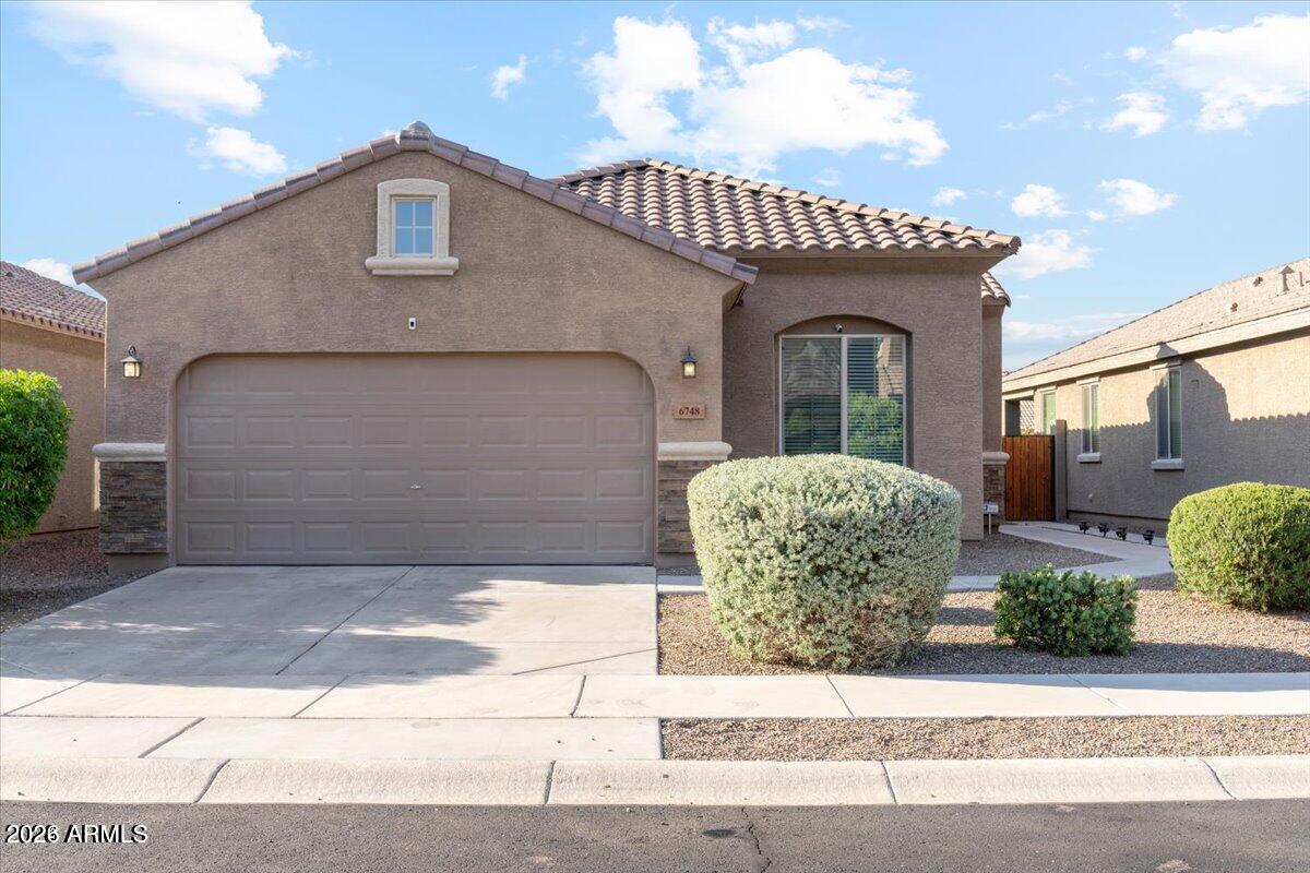 6748 W Charter Oak Rd., Peoria, AZ 85381