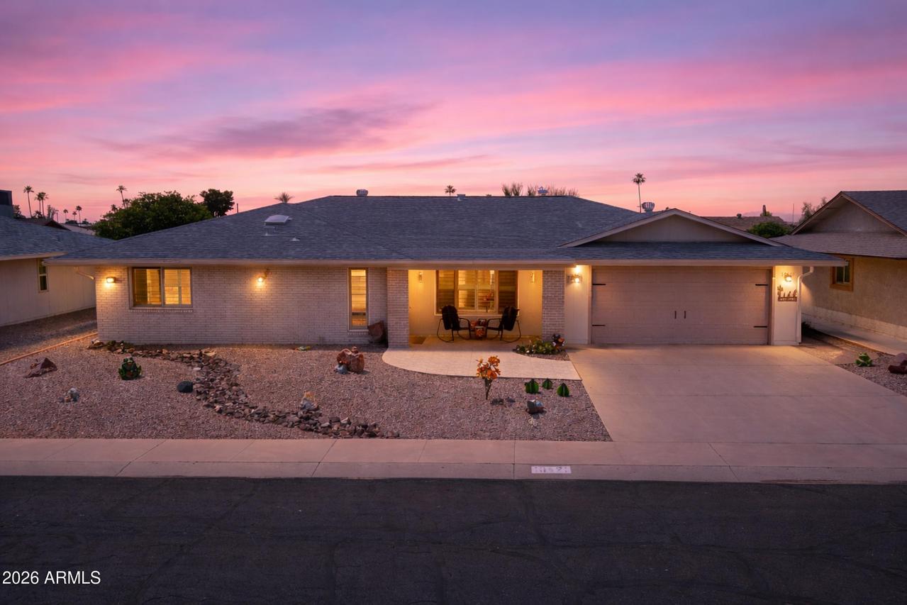 10421 W Concho Cir., Sun City, AZ 85373