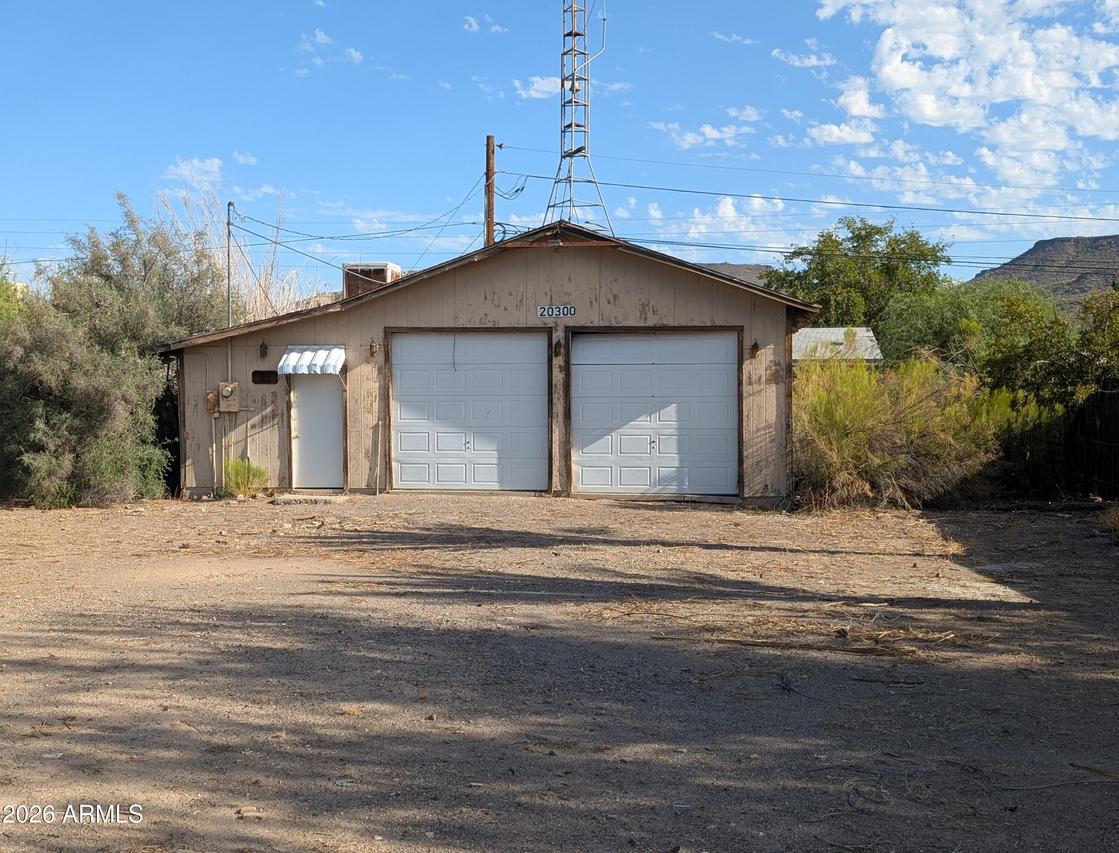 20300 E Emerald Dr., Black Canyon City, AZ 85324