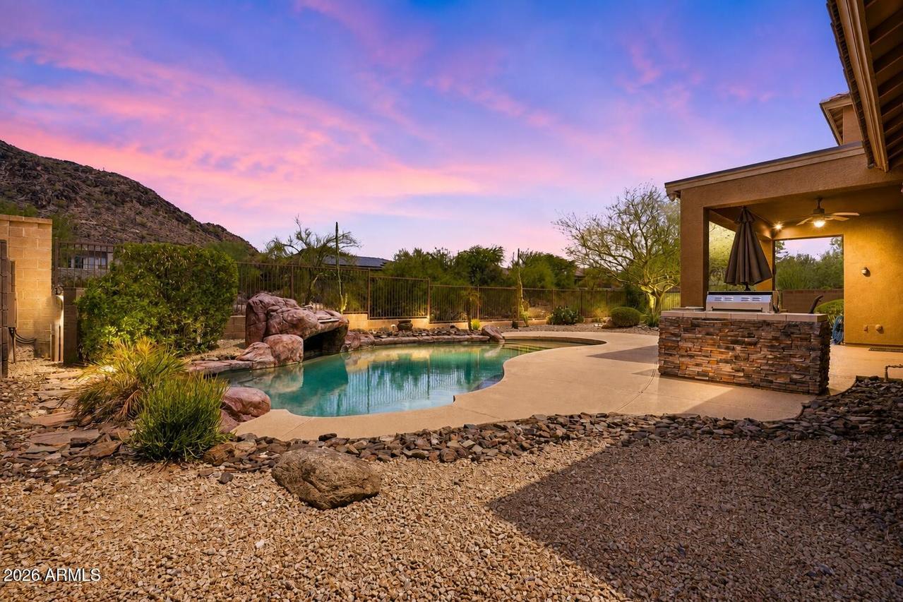 8342 W Buckhorn Tr., Peoria, AZ 85383