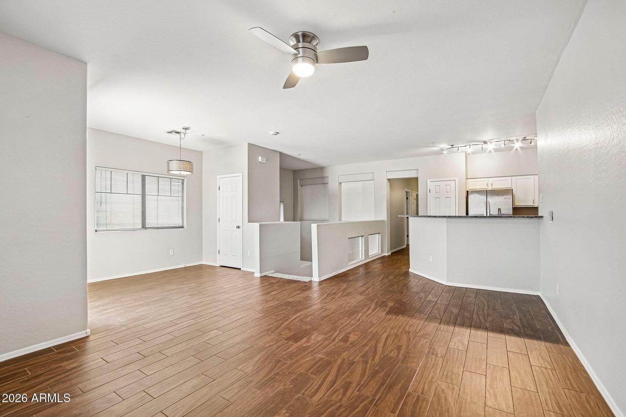 525 N Miller Rd. #242, Scottsdale, AZ 85257