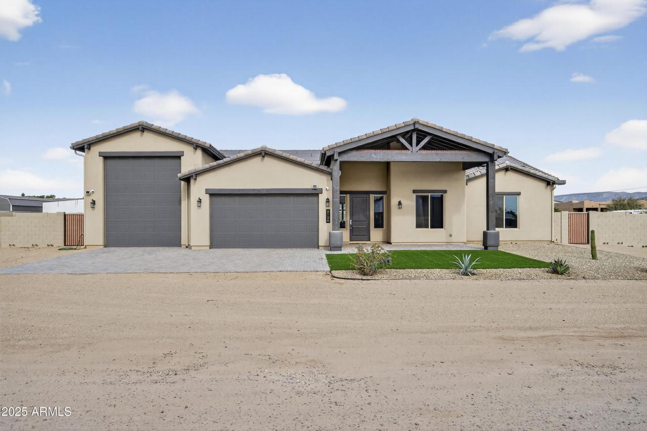 2120 W Tanya Tr., Phoenix, AZ 85086