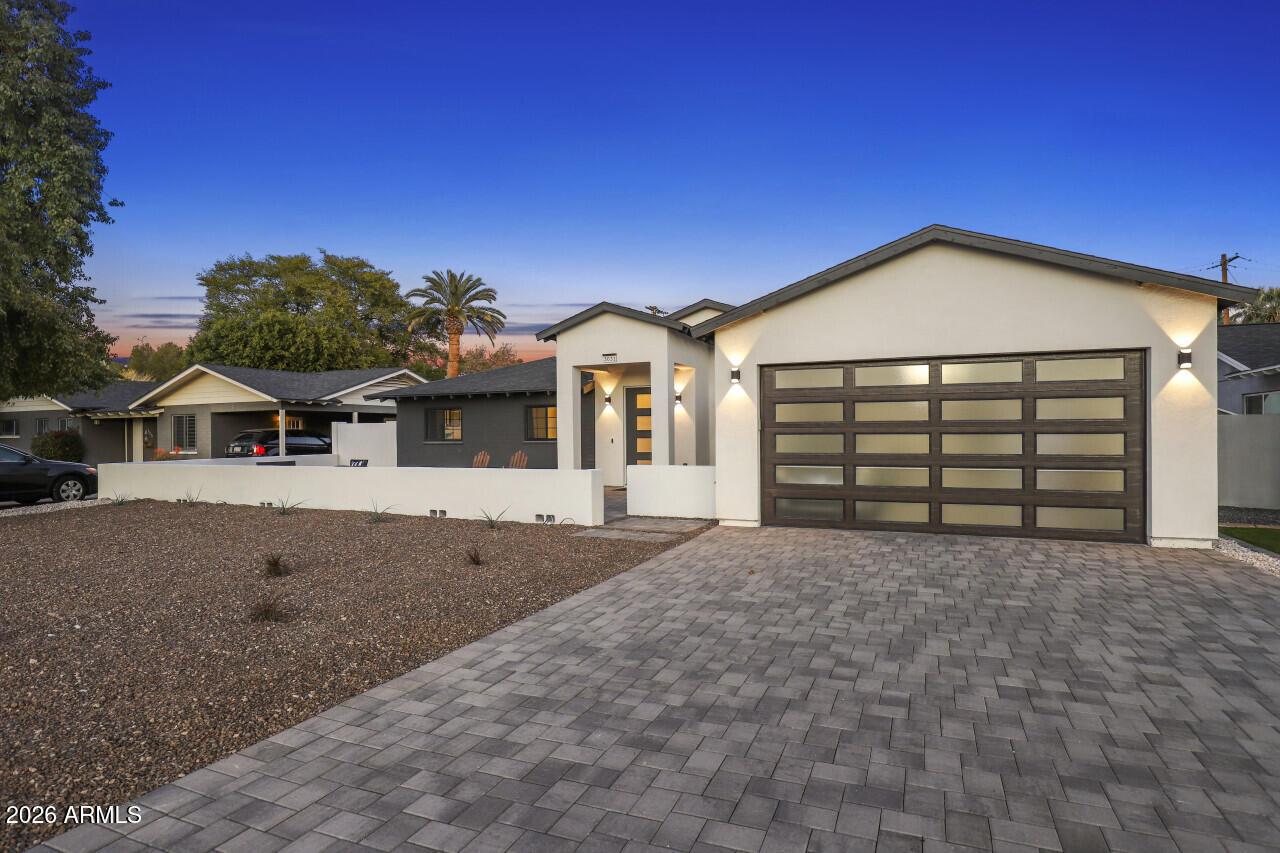 3031 N 52nd St., Phoenix, AZ 85018