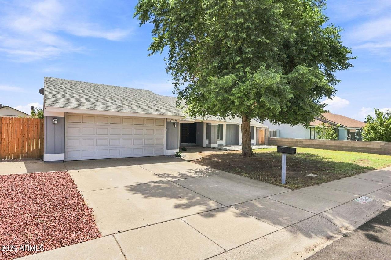 7635 W College Dr., Phoenix, AZ 85033