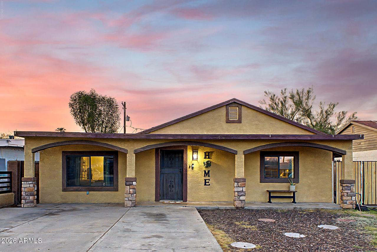 3044 W Holly St., Phoenix, AZ 85009
