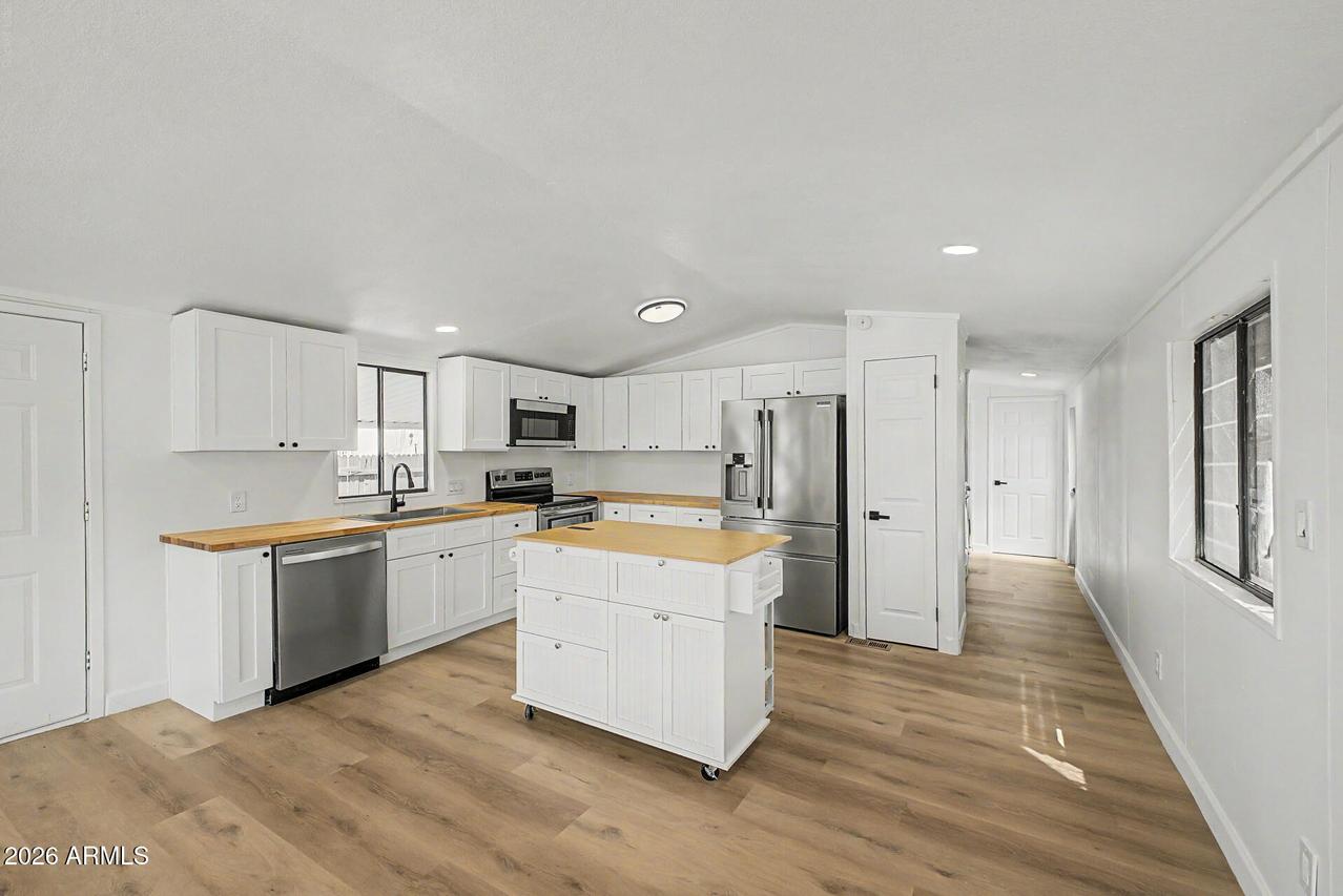 7704 E Glade Ave., Mesa, AZ 85209