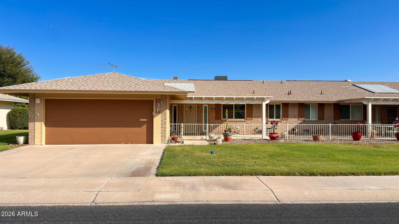 10413 W Prairie Hills Cir., Sun City, AZ 85351