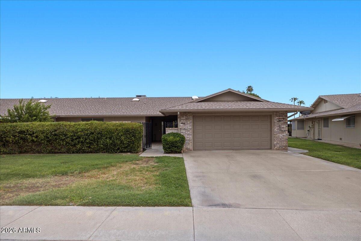19021 N Signal Butte Cir., Sun City, AZ 85373