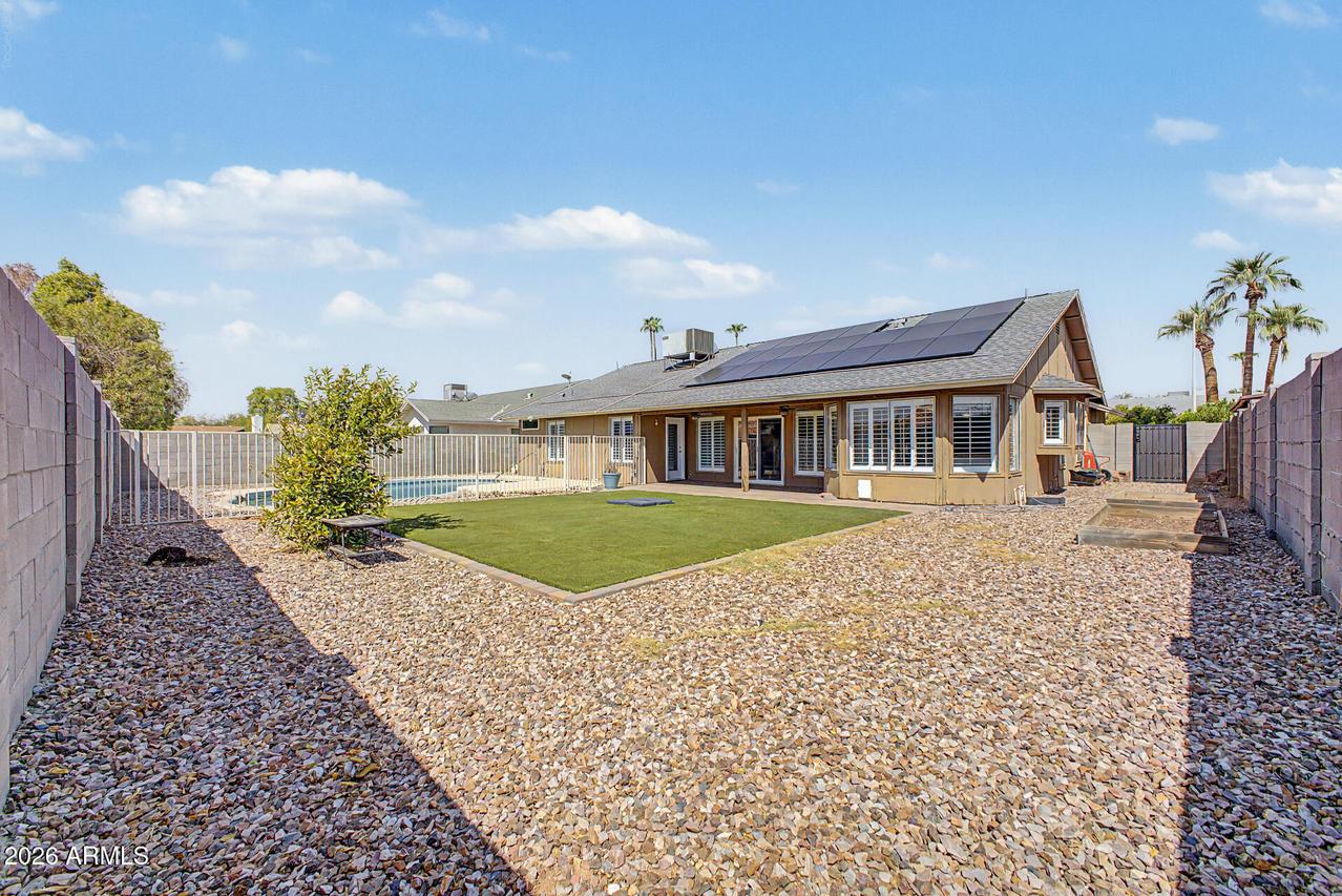 2063 W Gila Ln., Chandler, AZ 85224