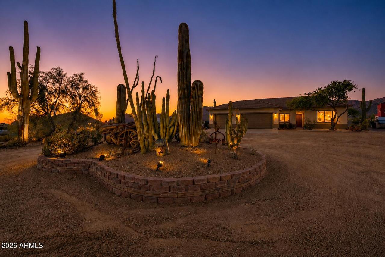 224 E Whiteley St., Apache Junction, AZ 85119