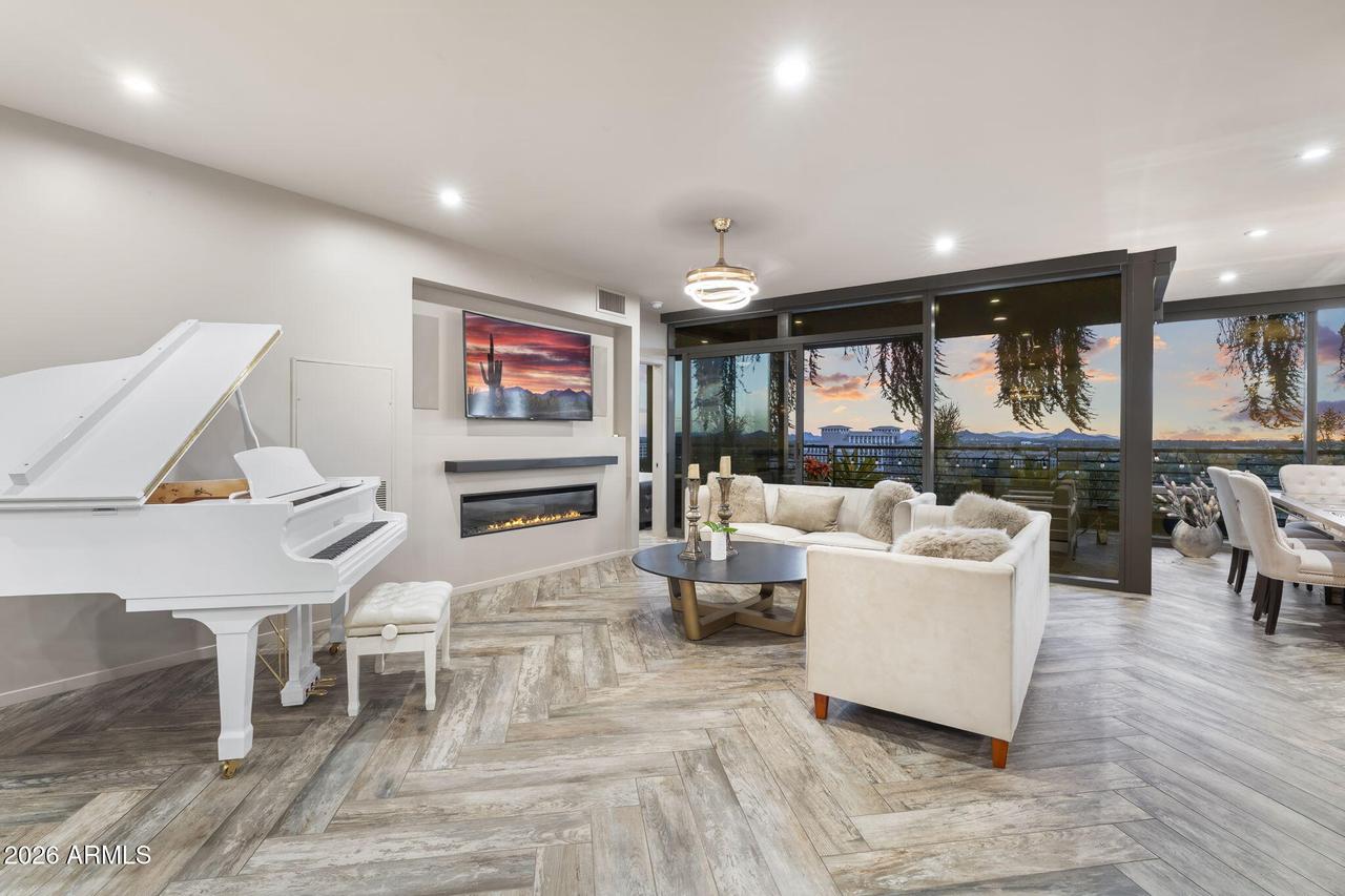 7120 E Kierland Blvd. #915, Scottsdale, AZ 85254