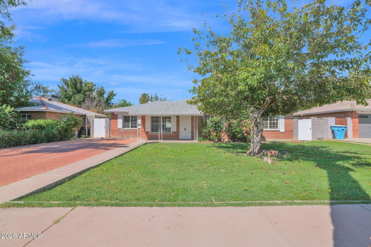 6138 N 15th Ave., Phoenix, AZ 85015