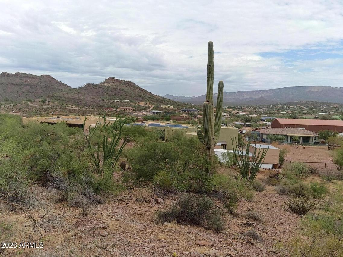 42800 N 12 St., New River, AZ 85087