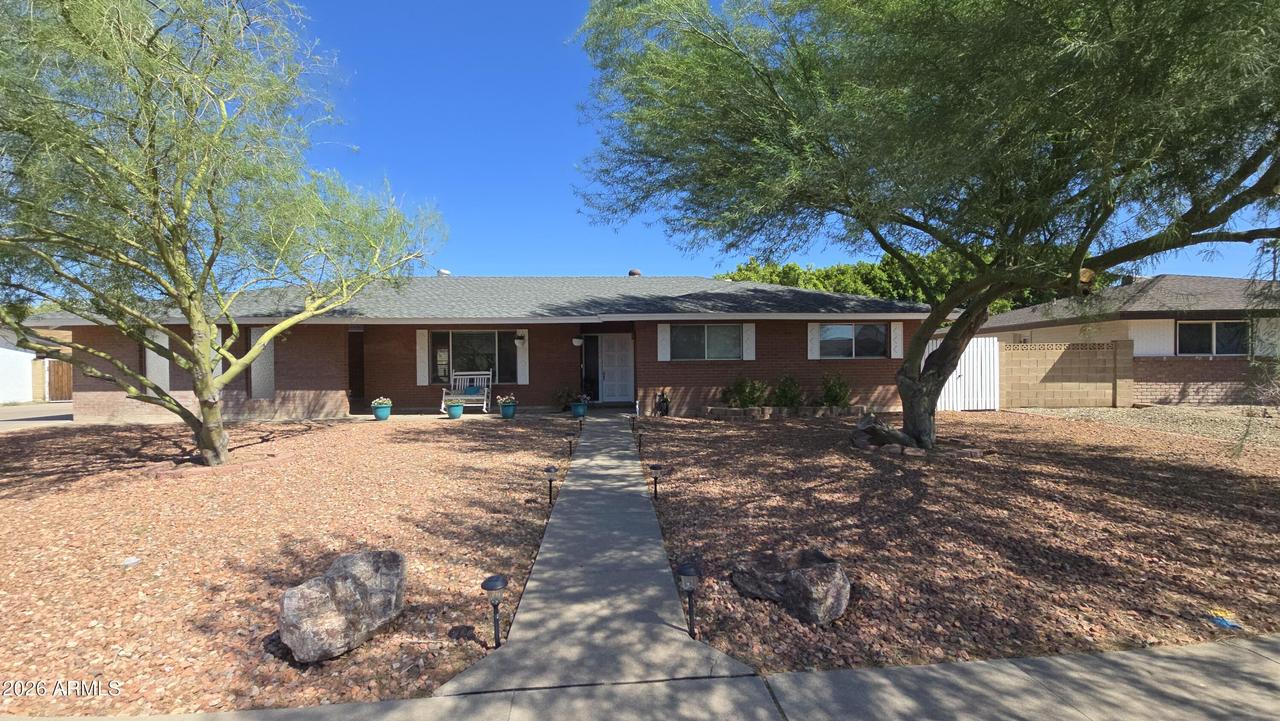 1746 E Greenway St., Mesa, AZ 85203