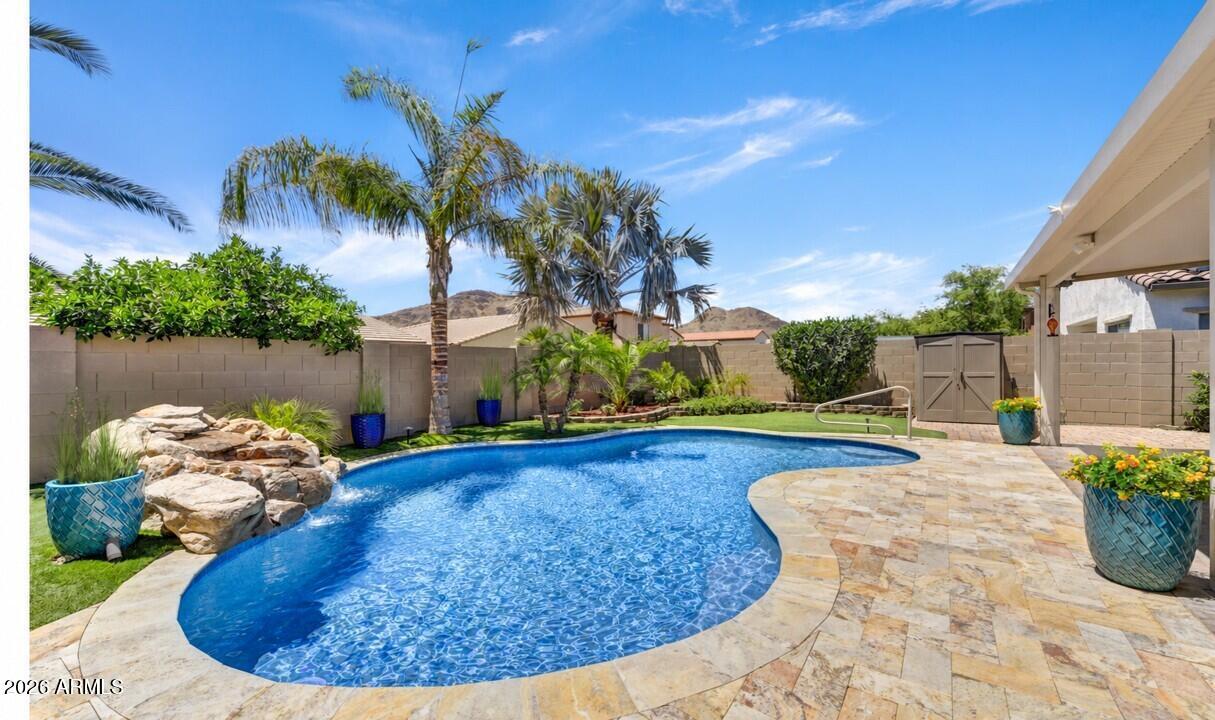 5511 W Molly Ln., Phoenix, AZ 85083