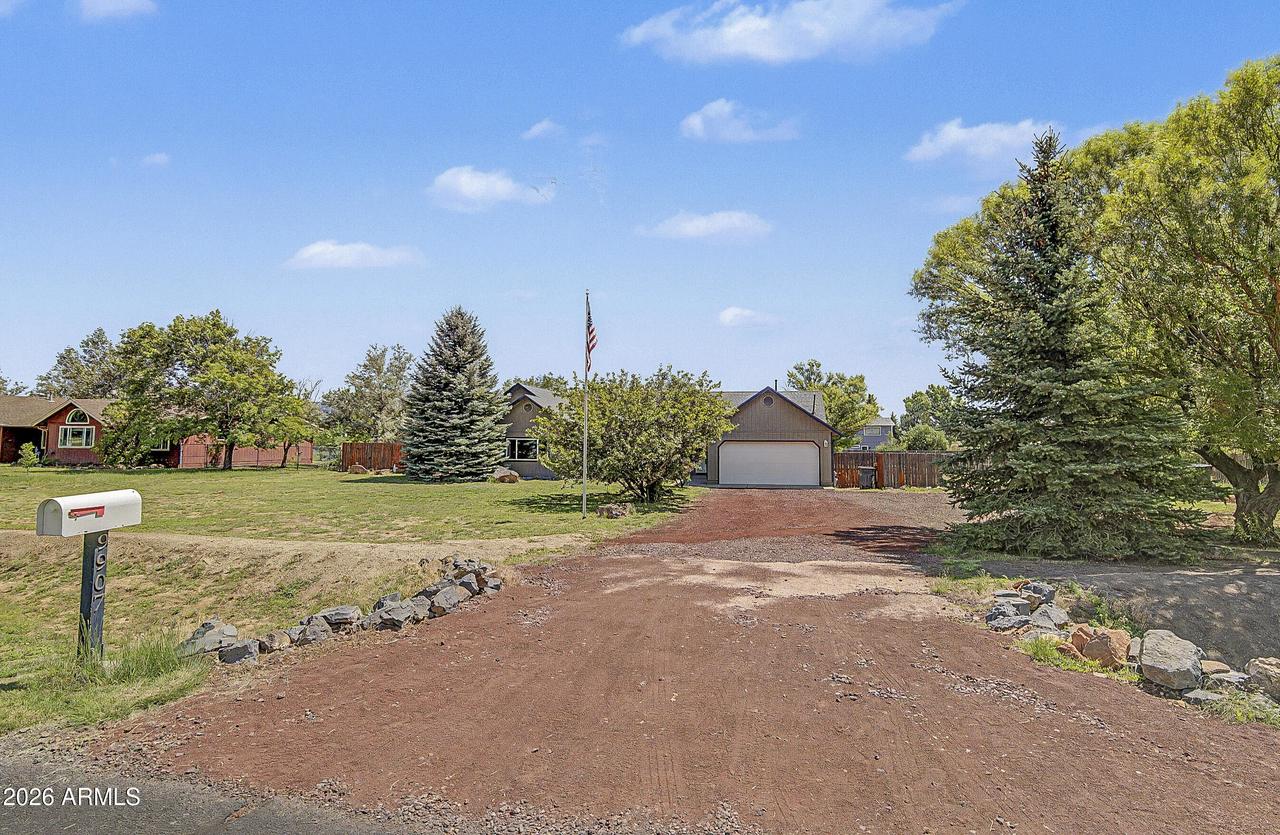 9907 Heritage Dr., Flagstaff, AZ 86004