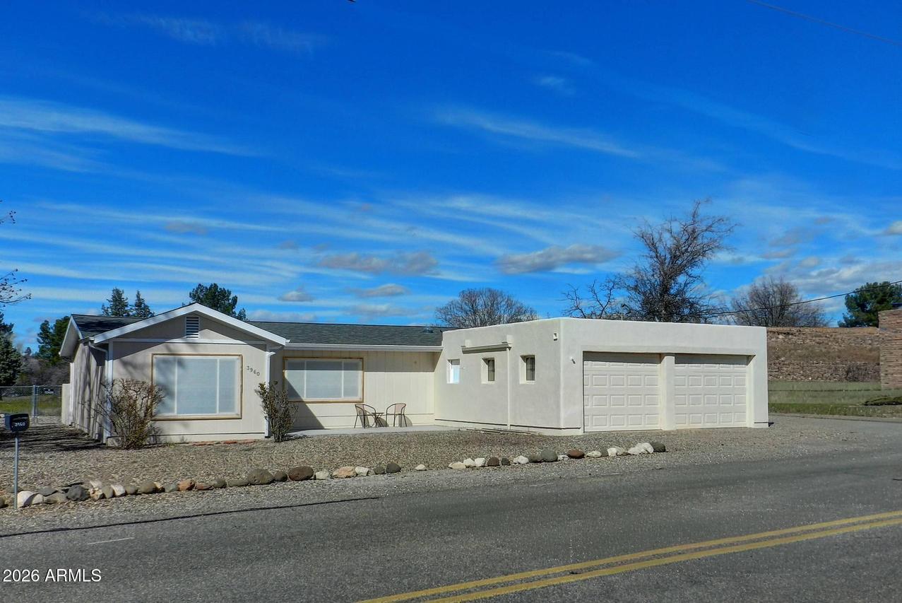 3960 E Lake Shore Dr., Rimrock, AZ 86335