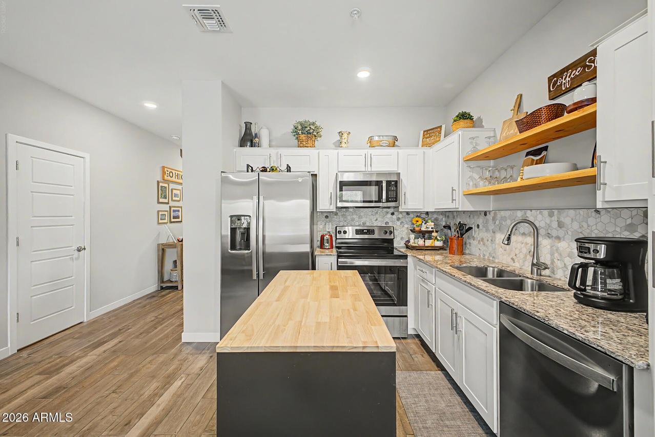 8322 N 22nd Ln., Phoenix, AZ 85021
