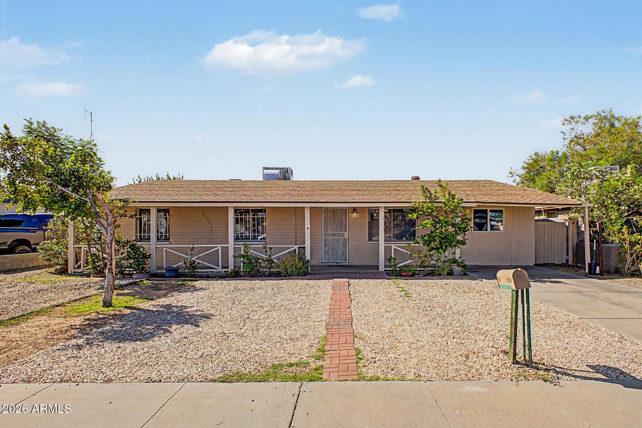 8201 W Sells Dr., Phoenix, AZ 85033
