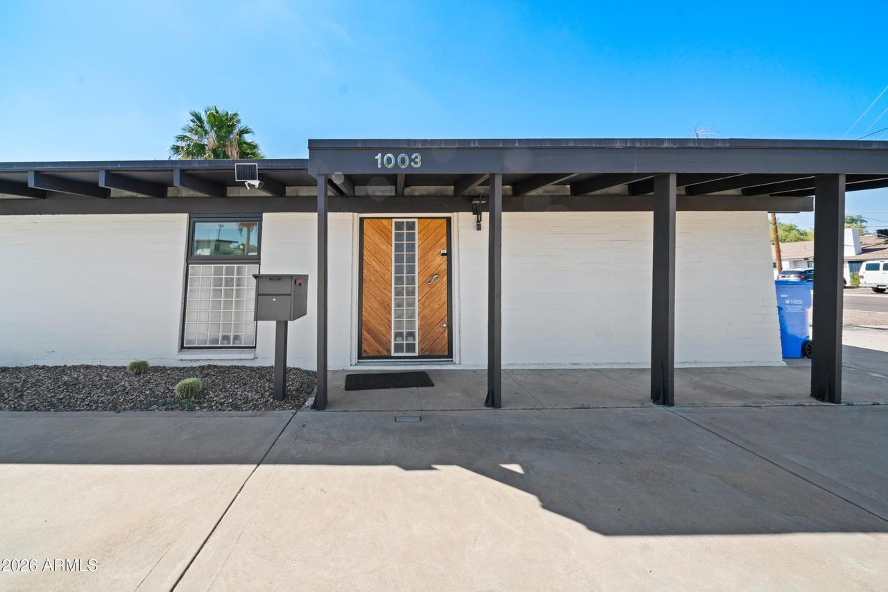 1003 E Bethany Home Rd., Phoenix, AZ 85014