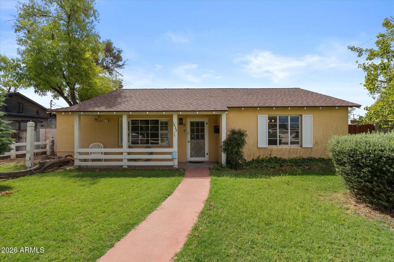 1833 E Roma Ave., Phoenix, AZ 85016