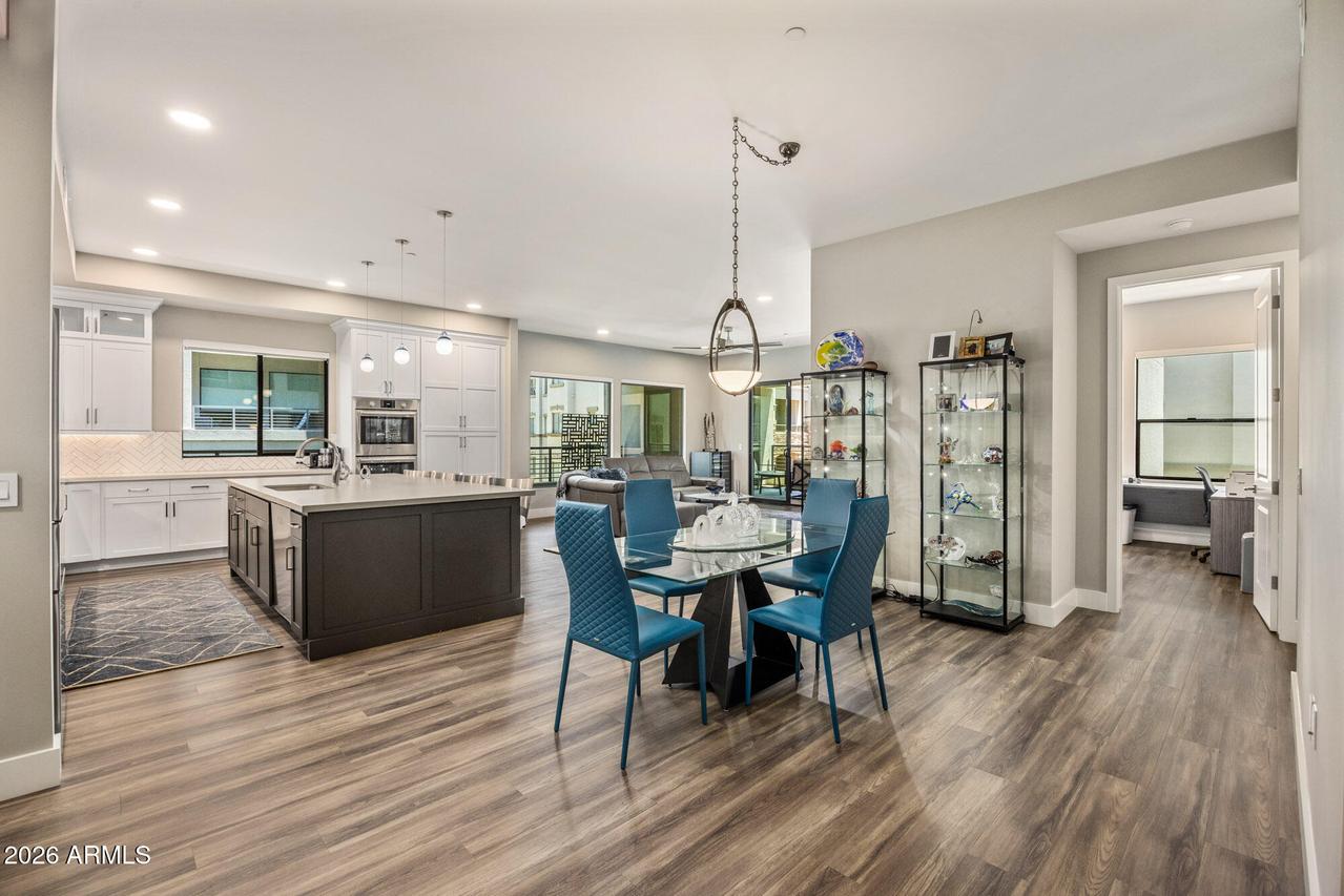 5250 E Deer Valley Dr. #353, Phoenix, AZ 85054