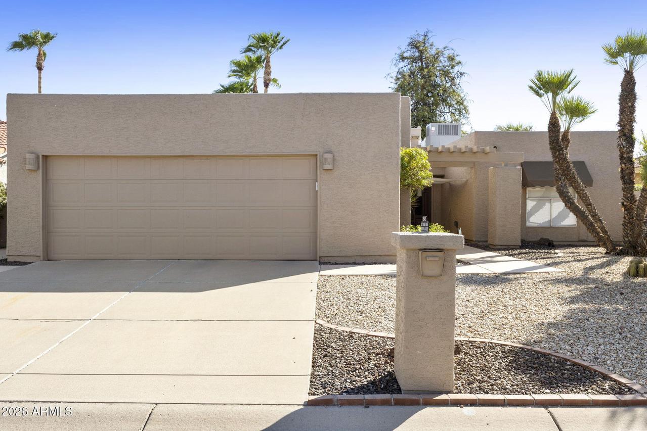 26421 S Truro Dr., Sun Lakes, AZ 85248